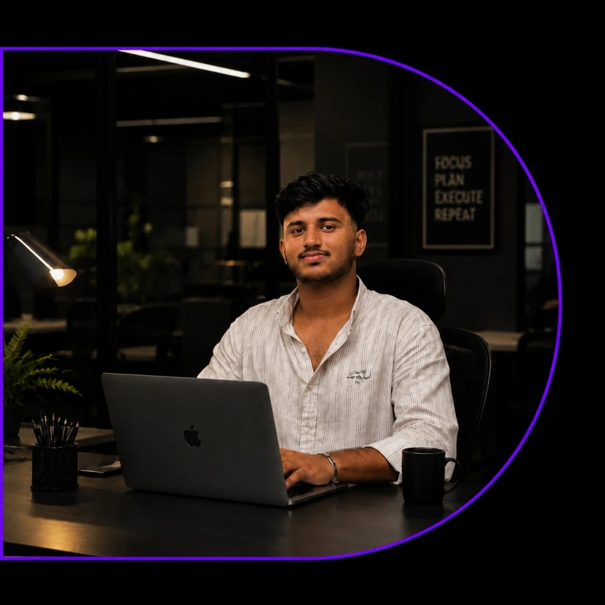 Professional digital marketing freelancer in Malappuram working on SEO, Google Ads, website optimization, and online marketing.
